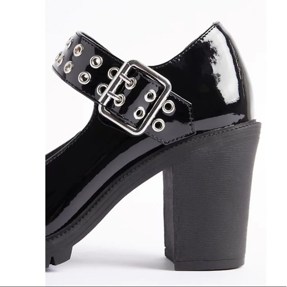 TORRID NWT MARY JANE LUG HEEL - FAUX LEATHER BLACK (WW) - Picture 5 of 5